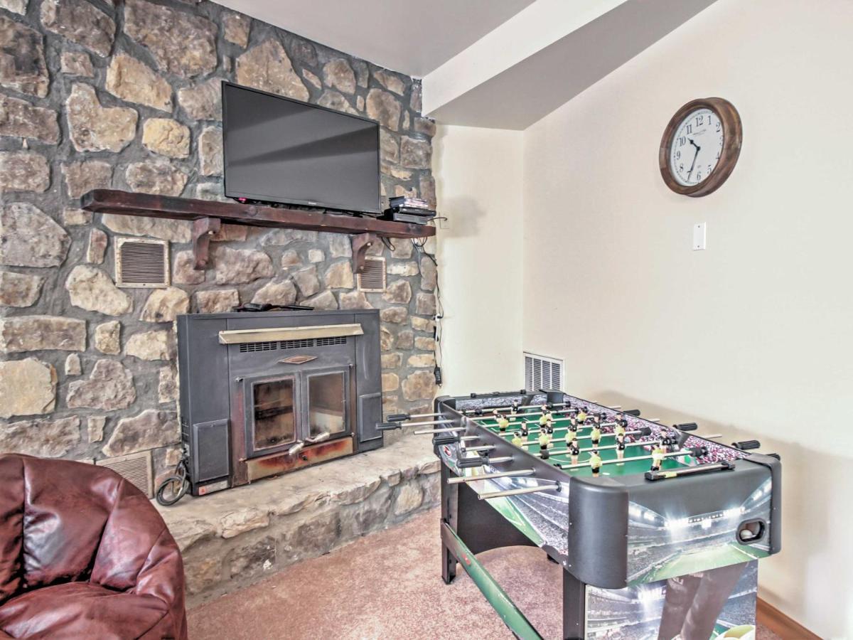 Unique Gatlinburg Cabin Decks, Hot Tub, Fire Pit Eksteriør bilde